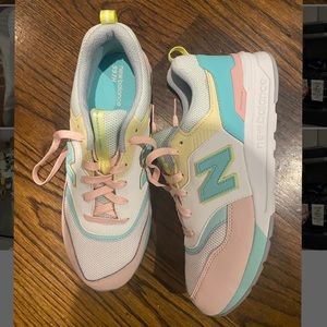 New Balance 997H Size Wm 7, new NEVER WORN